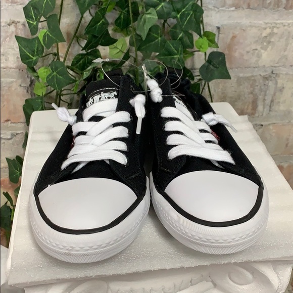 NIB Levi’s Womens Stan G Black Denim Sneaker - Picture 3 of 5